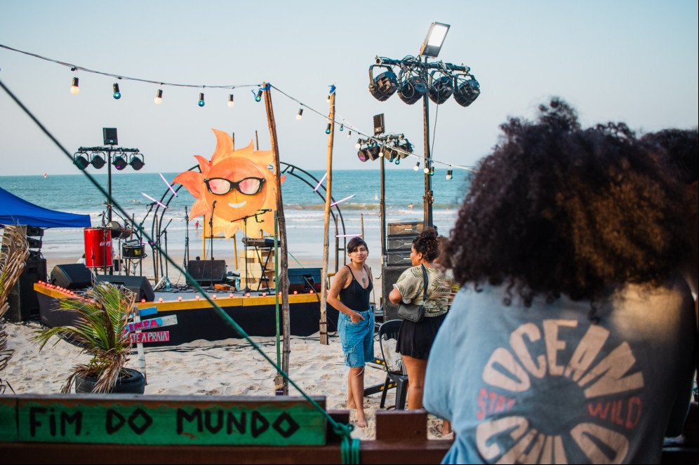 Barraca Foi Sol na Praia da Leste