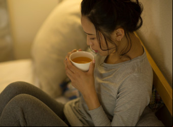 Durante os períodos de jejum não se consome calorias, só é permitido o consumo de água, chás e café.