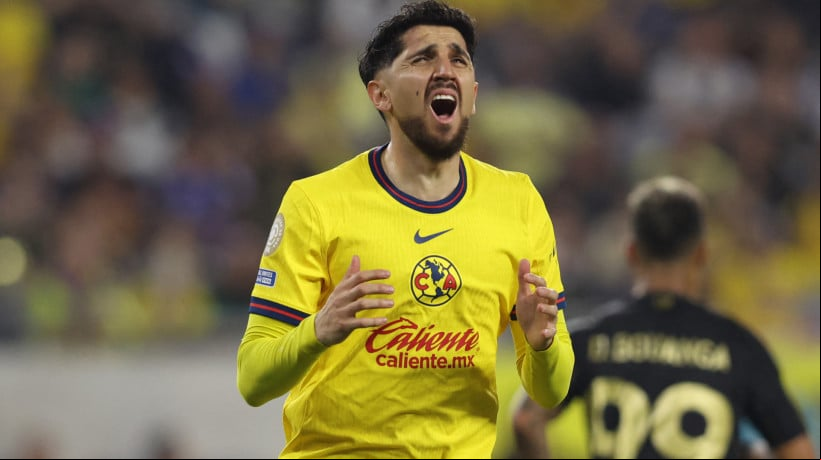 Meia Diego Valdés no jogo Los Angeles FC x América do México 